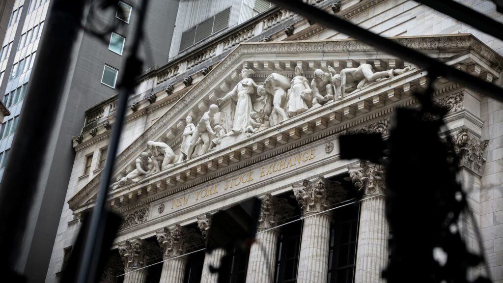 Market struggles this week, but monthly gains shine